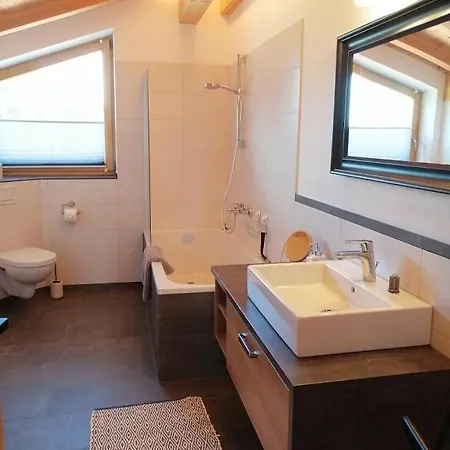 Apartment Wolke 8 *